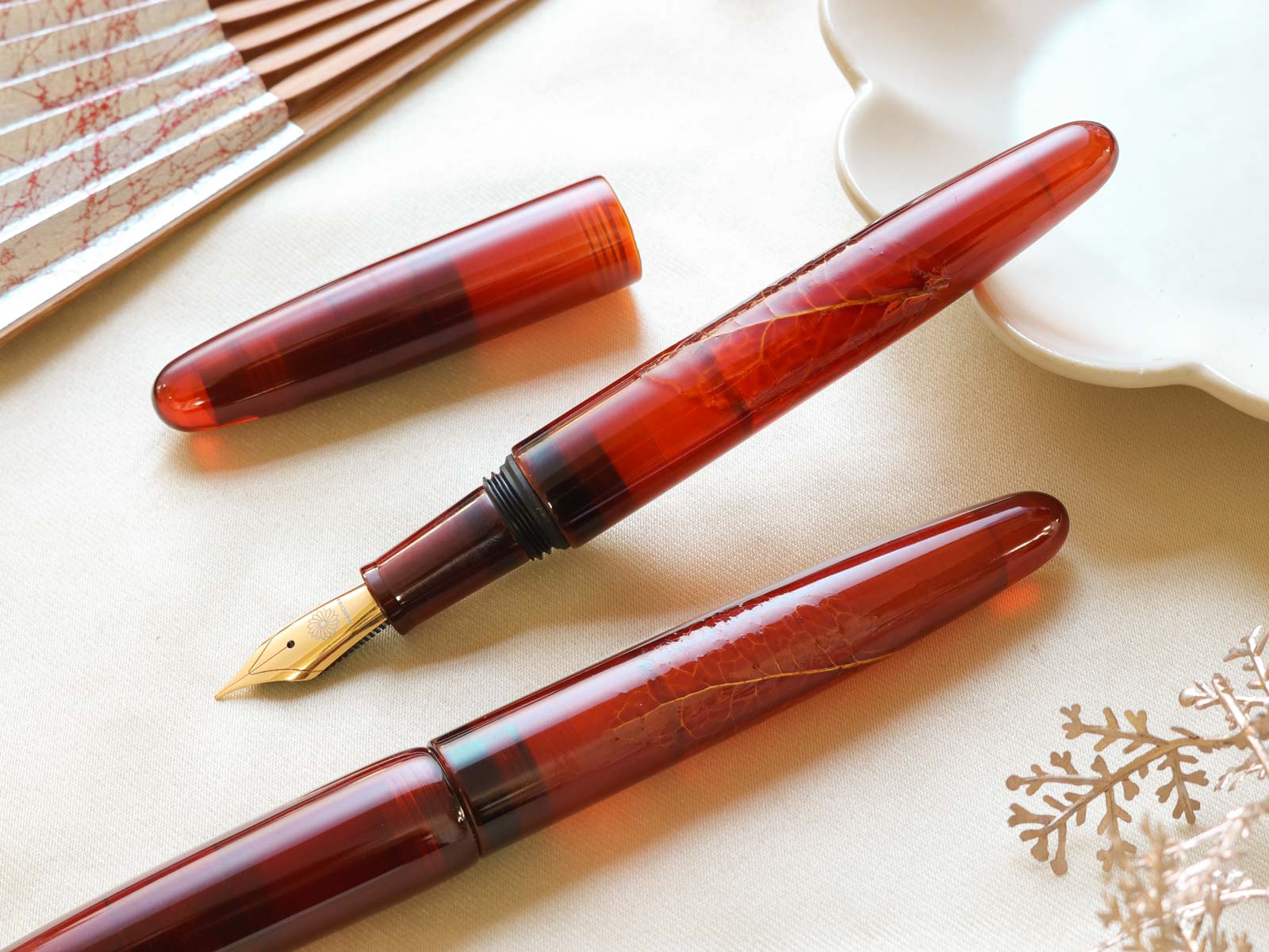 溜透かし・透明 つばき Fountain Pen | ワンチャーペン Wancher