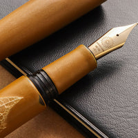 季映万年筆・黄漆・ひいらぎ Fountain Pen - Wancher ワンチャー
