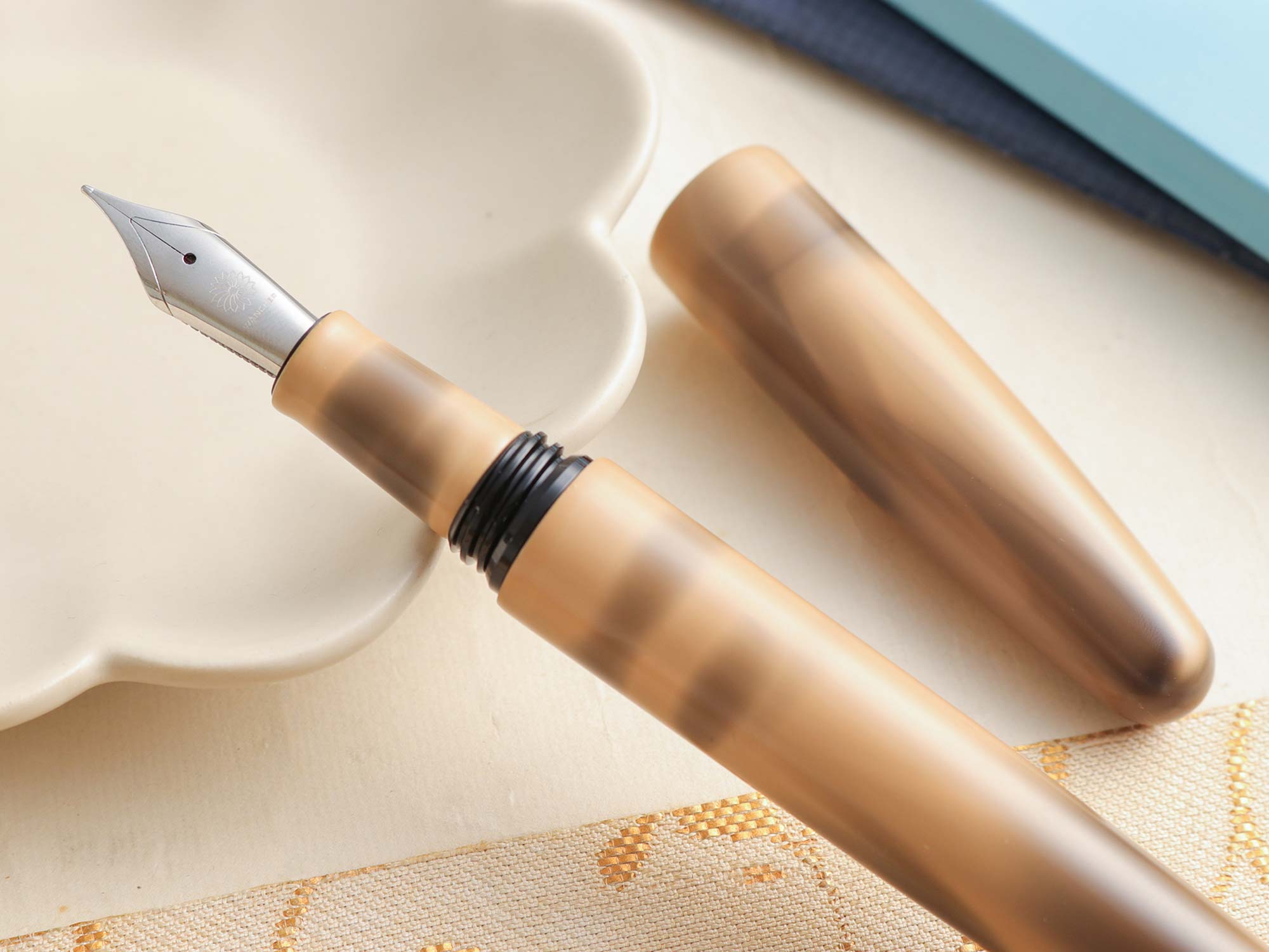 叢雲塗・朝明け Fountain Pen | ワンチャーペン Wancher