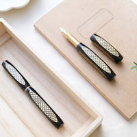 ナムジャイ漆・悠久の波・黒 Fountain Pen - Wancher ワンチャー