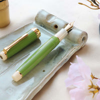 ワンチャー万年筆・抹茶と一ノ瀬焼トレイセット