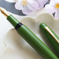 誠漆・鶯色 Fountain Pen - Wancher ワンチャー