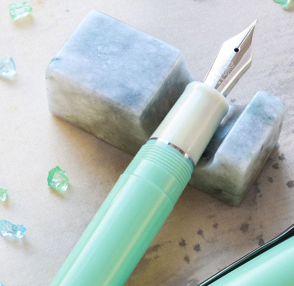 ジェード・翡翠 万年筆・ぺん枕セット Fountain Pen - Wancher ワンチャー