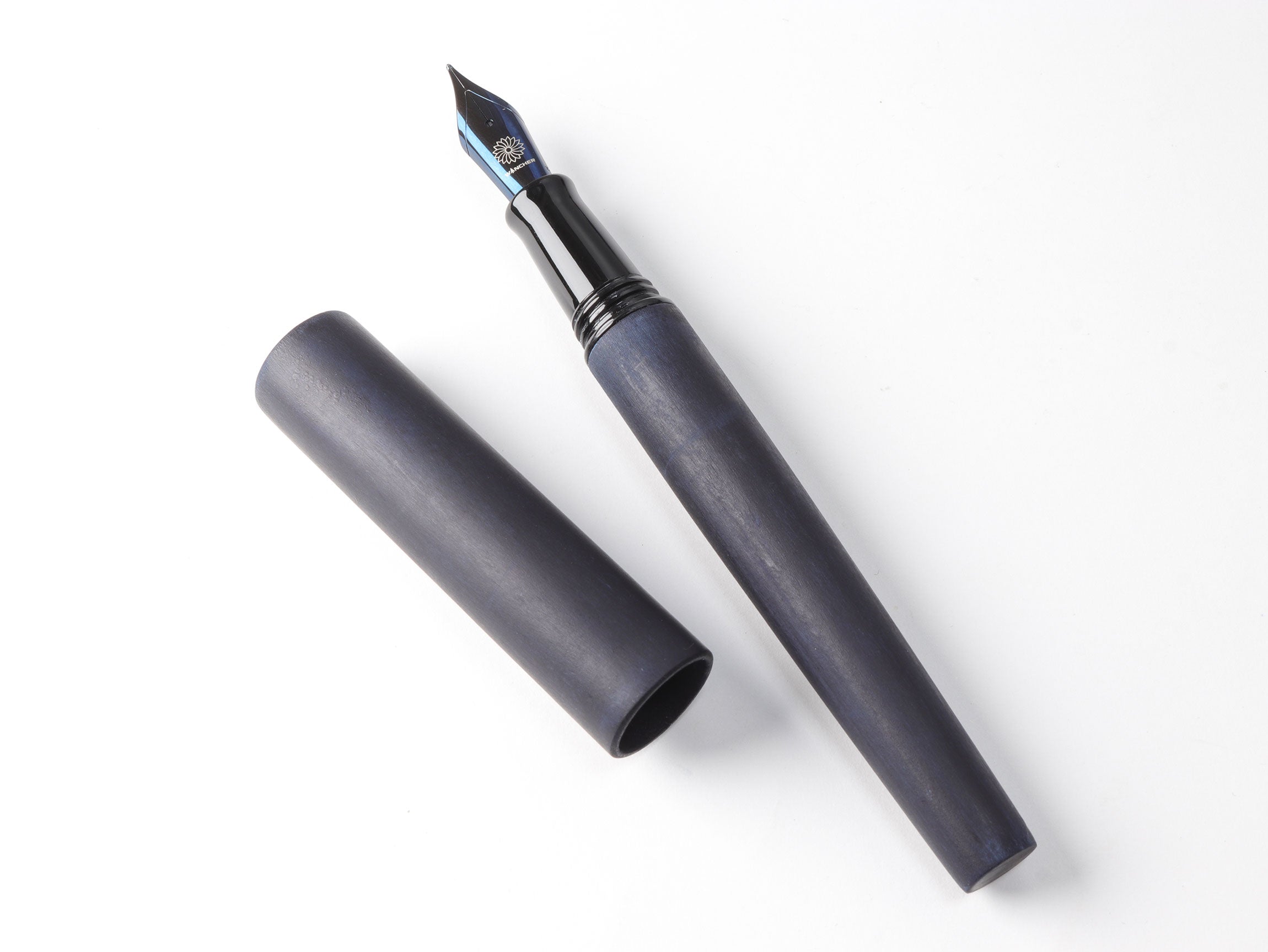 世界樹・藍 Fountain Pen | ワンチャーペン Wancher