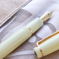 プロフェッショナルギア21金・アイボリー Fountain Pen - Wancher ワンチャー