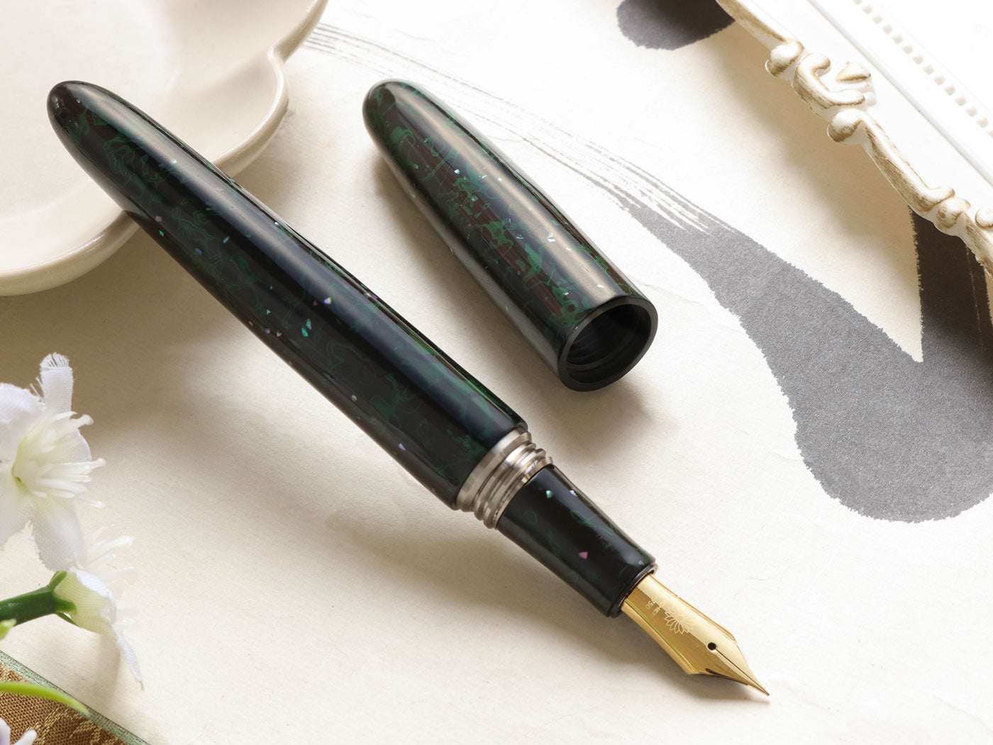 津軽塗・緑上げ 螺鈿 Fountain Pen | ワンチャーペン Wancher