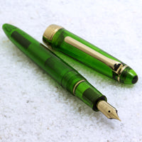 プロカラーマザーグリーン Fountain Pen - Wancher ワンチャー