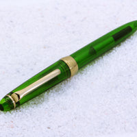 プロカラーマザーグリーン Fountain Pen - Wancher ワンチャー