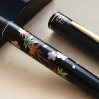 呉竹近代蒔絵万年筆 - 桜に紅葉 Fountain Pen - Wancher ワンチャー