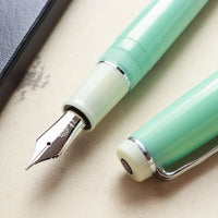 ジェード・翡翠 万年筆 Fountain Pen - Wancher ワンチャー