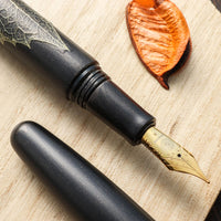 季映万年筆・黒漆・ひいらぎ Fountain Pen - Wancher ワンチャー