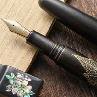 季映万年筆・黒漆・ひいらぎ Fountain Pen - Wancher ワンチャー