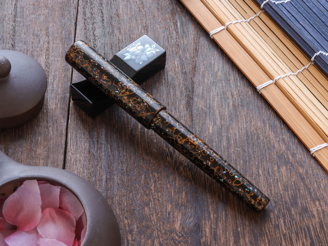 世界万年筆・犀皮漆・黒上げ Fountain Pen | ワンチャーペン Wancher