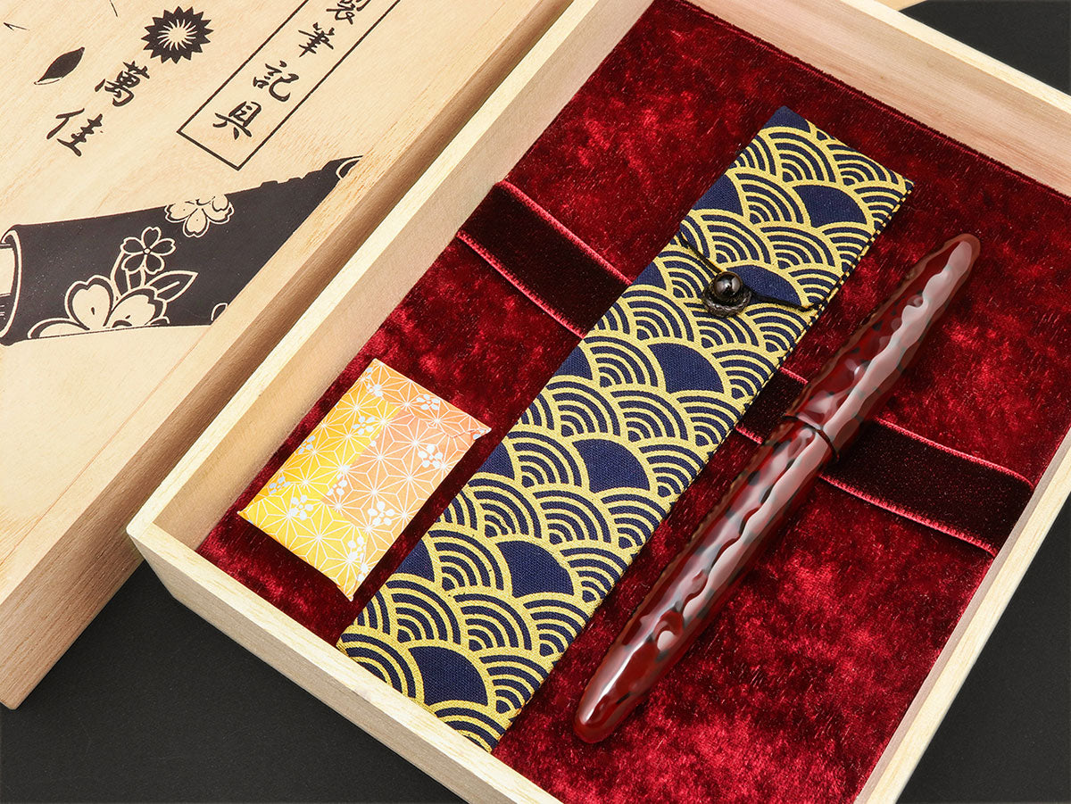 会津漆・亀甲塗り・赤溜塗 Fountain Pen | ワンチャーペン Wancher