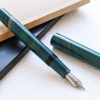 峰万年筆・マーブルグリーン Fountain Pen - Wancher ワンチャー