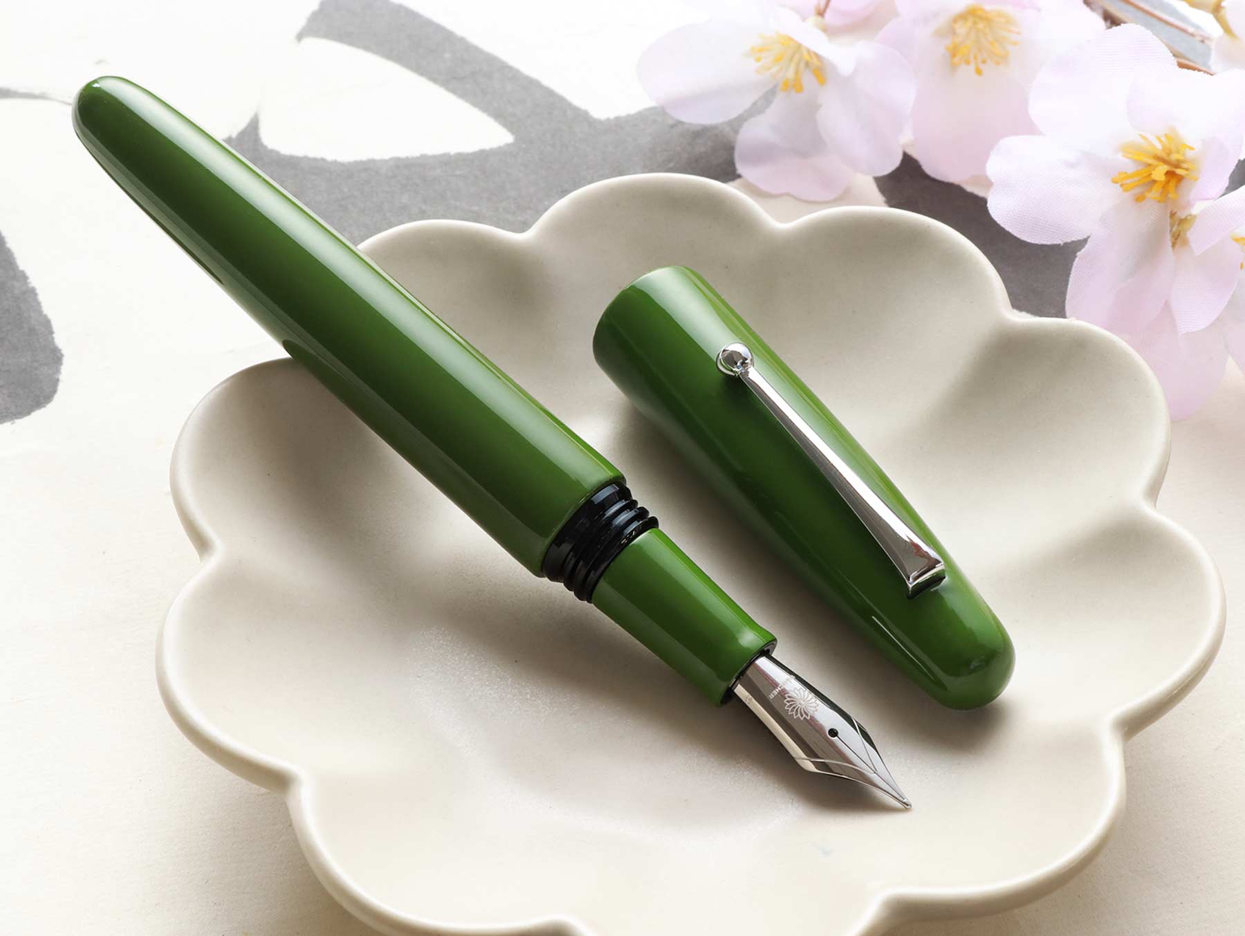 WANCHER Dream Pen ワンチャー 夢万年筆 誠漆・鶯色 ・日本の漆万年筆