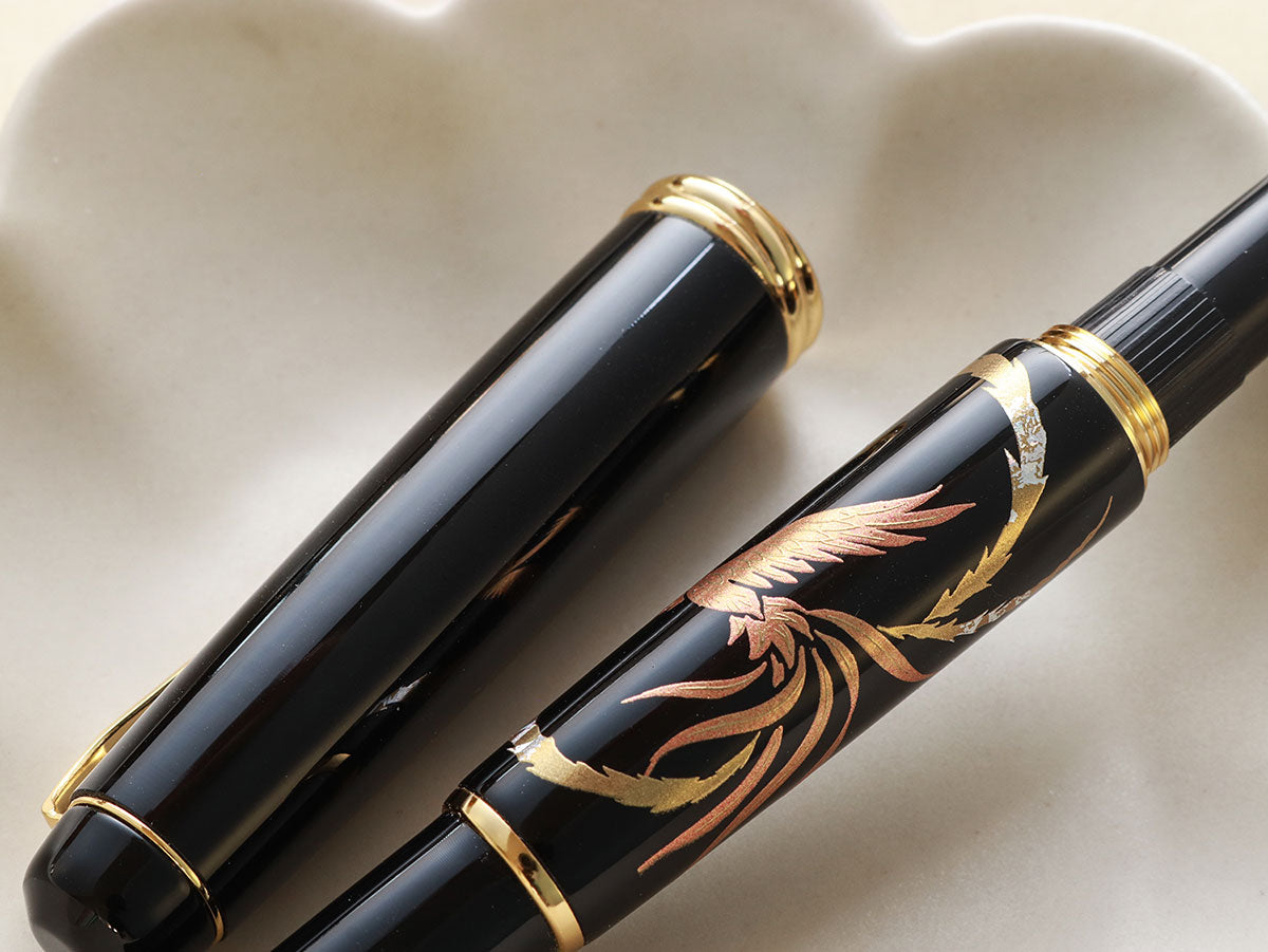 呉竹 夢銀河近代蒔絵 - 瑞鳥鳳凰 Fountain Pen | ワンチャーペン Wancher