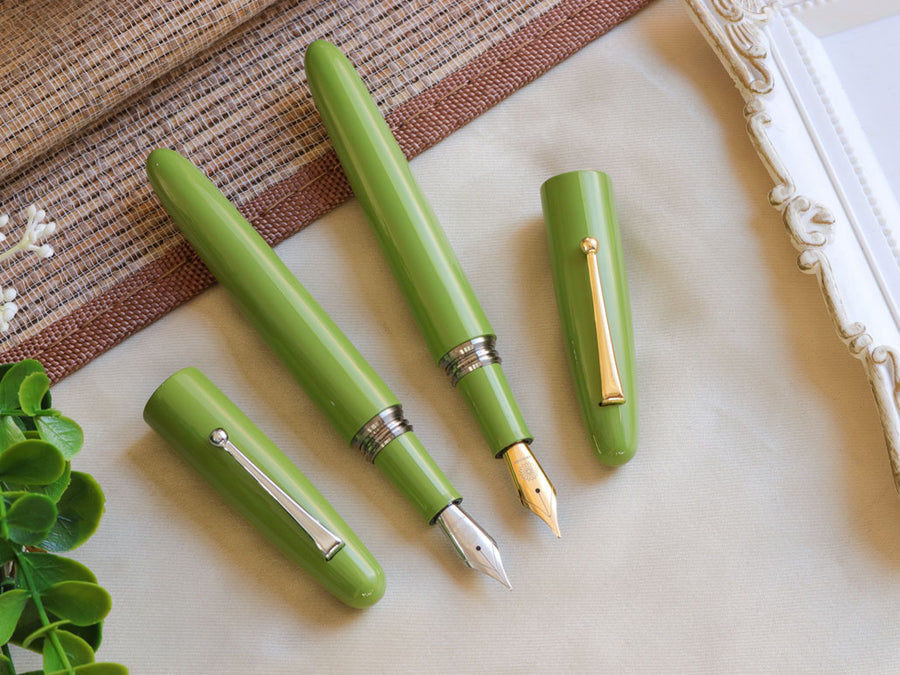 京都漆　かさね色・ 卯の花（うのはな） Fountain Pen - Wancher ワンチャー