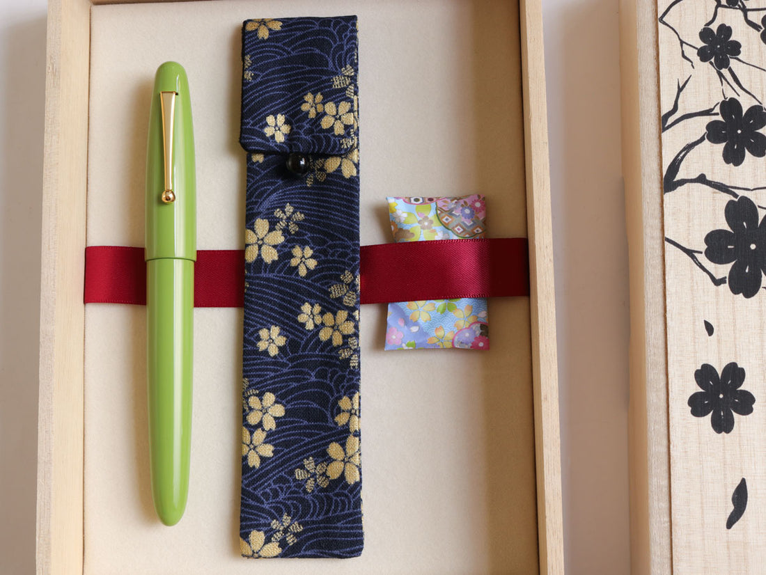 京都漆　かさね色・ 卯の花（うのはな） Fountain Pen - Wancher ワンチャー