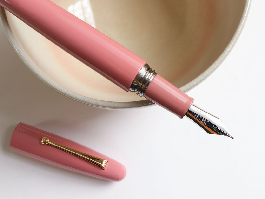 京都漆　かさね色・ 雪の下