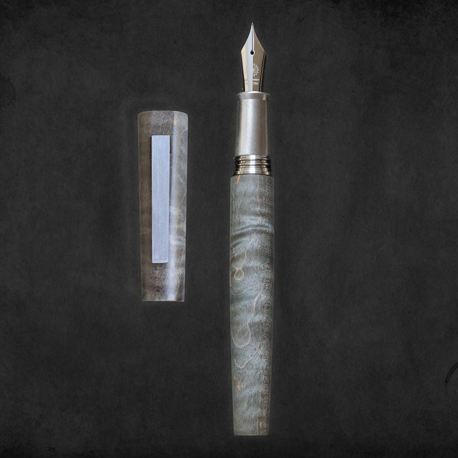 ワンチャー　 オリンポス・タイタン・ノクターングレー万年筆 B 太字 オリンポス・タイタン・ノクターングレー万年筆 Fountain Pen