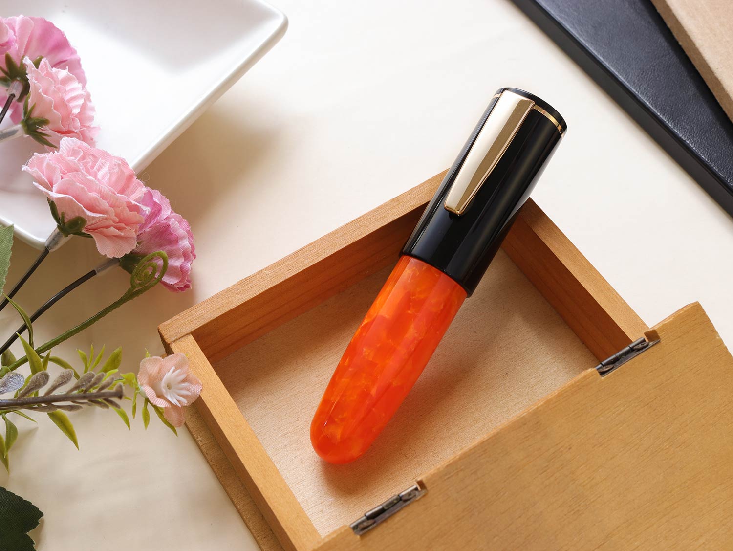 PoChaCo・ブラックチョコオレンジ Fountain Pen - Wancher ワンチャー