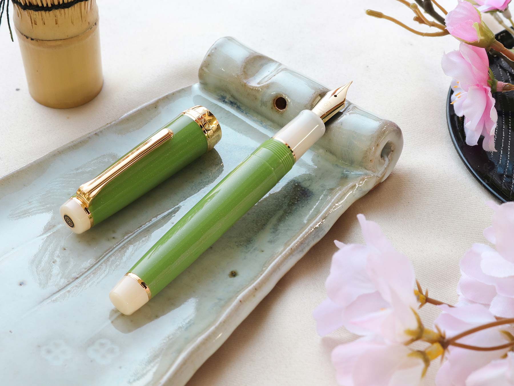 ワンチャー万年筆・抹茶と一ノ瀬焼トレイセット