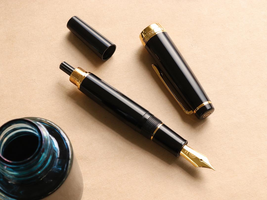 セーラー万年筆 KOP エボナイト青漆塗り 21K 太字B ペンケースも一緒に