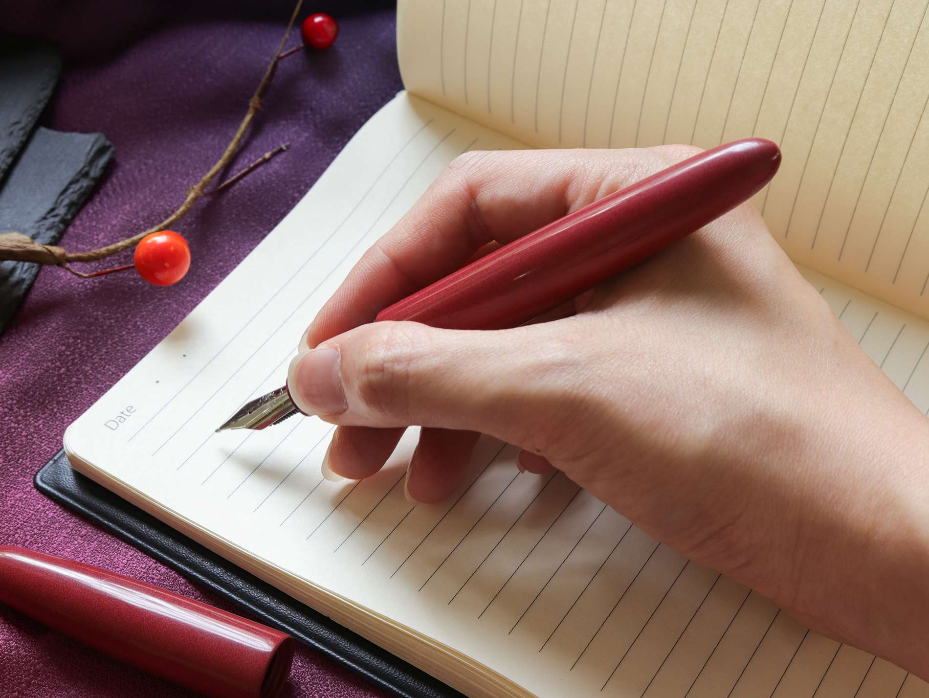 誠エボナイト・サンドレッド Fountain Pen - Wancher ワンチャー