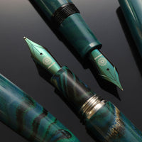 誠エボナイト・マーブルグリーン Fountain Pen - Wancher ワンチャー