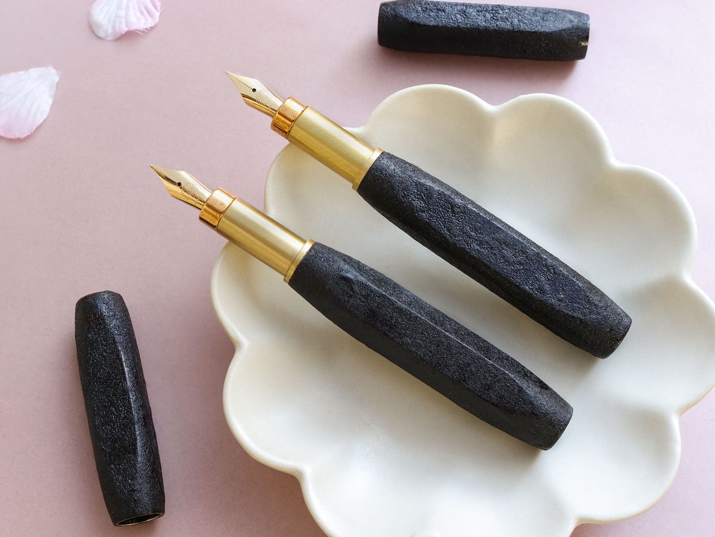 伝承・津軽漆・仕掛紋紗塗 Fountain Pen | ワンチャーペン Wancher