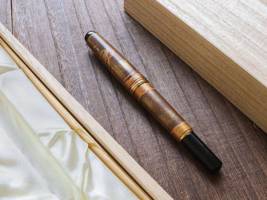 呉竹万年毛筆 夢銀河天然木・龍・輪島蒔絵– Wancherpen Japan