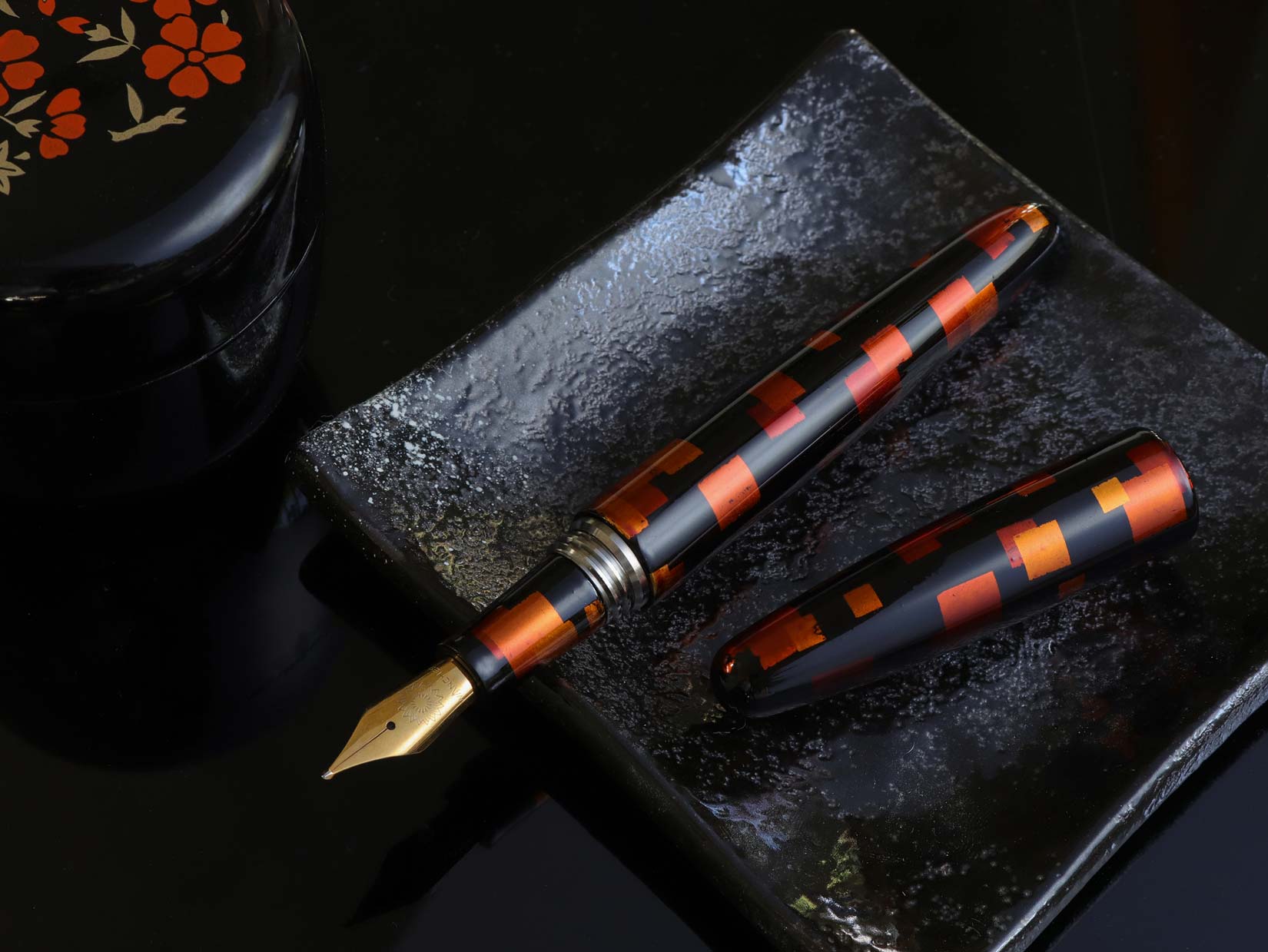 八雲塗 白檀・八重 Fountain Pen - Wancher ワンチャー