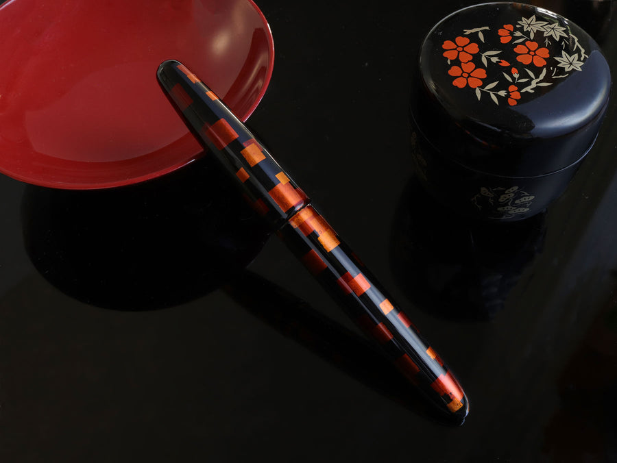 八雲塗 白檀・八重 Fountain Pen - Wancher ワンチャー