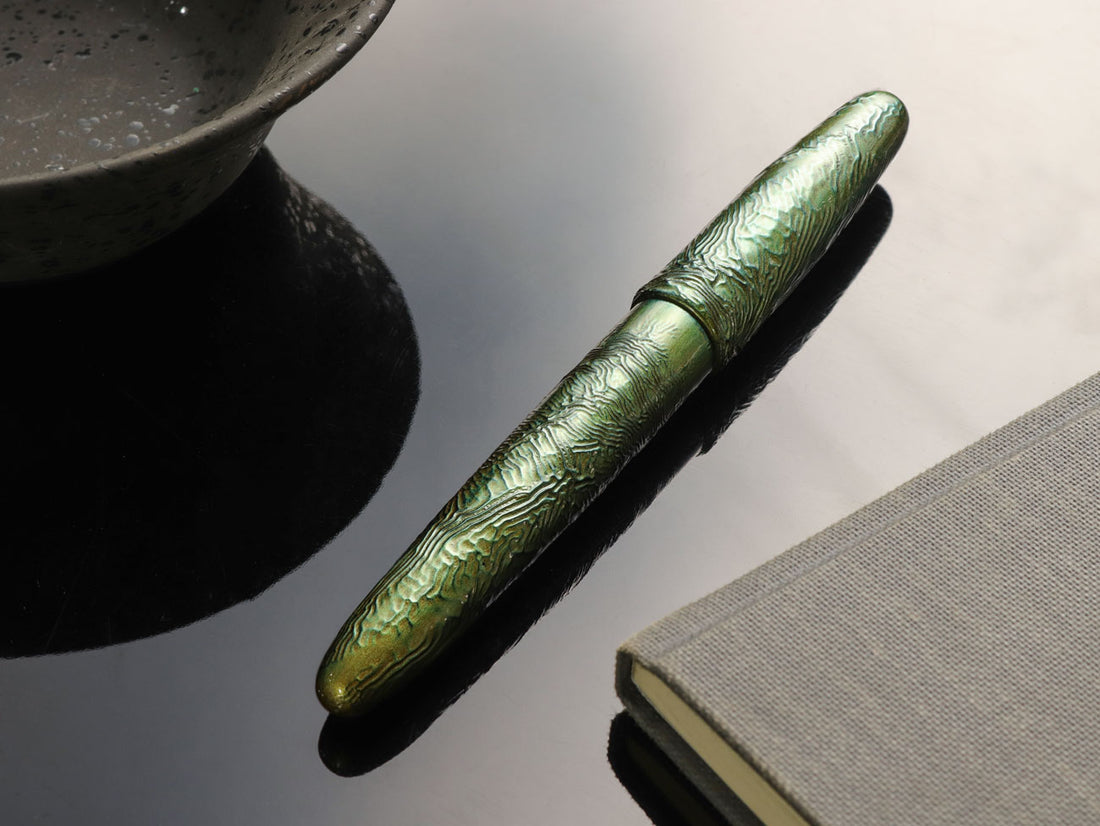 八雲塗 ちぢみ ・ あおだいしょう Fountain Pen - Wancher ワンチャー