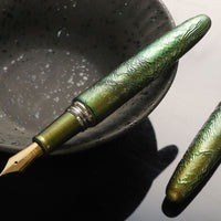 八雲塗 ちぢみ ・ あおだいしょう Fountain Pen - Wancher ワンチャー