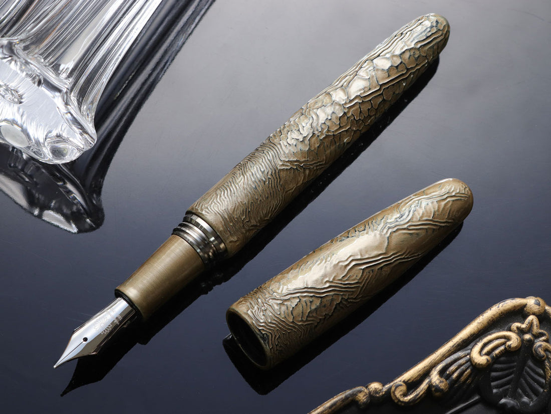 八雲塗 ちぢみ ・ しろへび Fountain Pen - Wancher ワンチャー