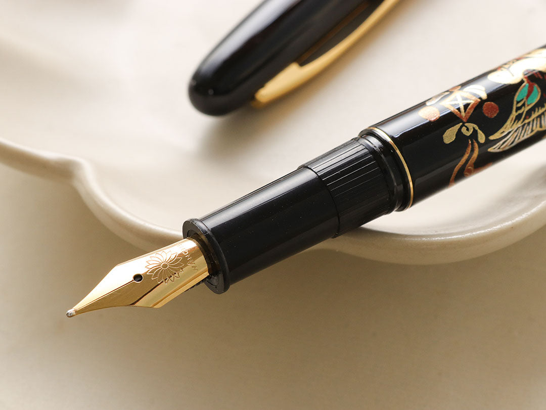 呉竹近代蒔絵万年筆 - 含綬鳥 Fountain Pen | ワンチャーペン Wancher