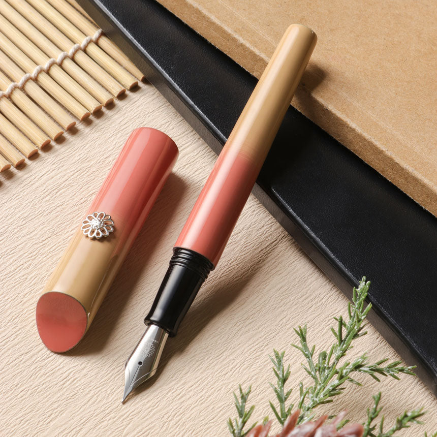 輪島漆・朱鷺色（ときいろ）ぼかし Fountain Pen | ワンチャーペン Wancher