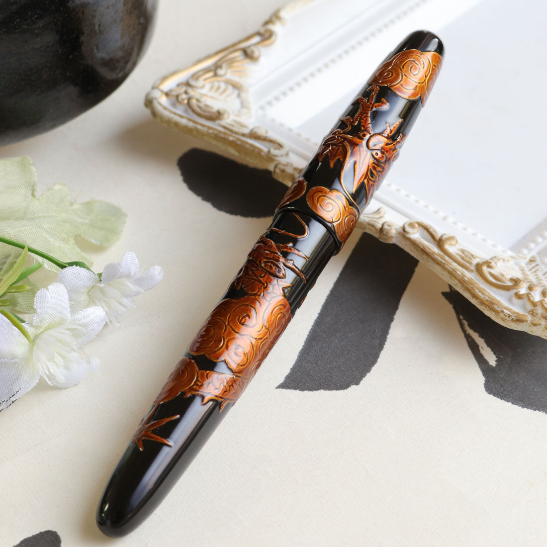 堆錦・双竜・黒 Fountain Pen | ワンチャーペン Wancher