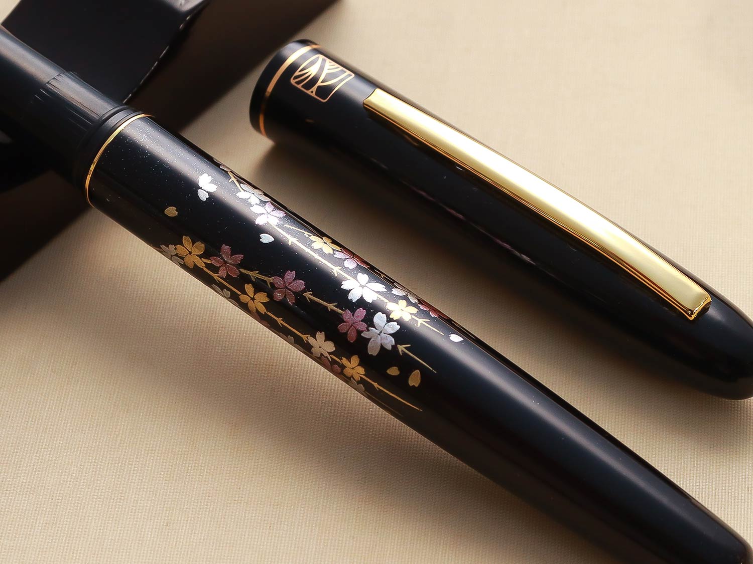 呉竹近代蒔絵万年筆 - 枝垂桜 Fountain Pen - Wancher ワンチャー