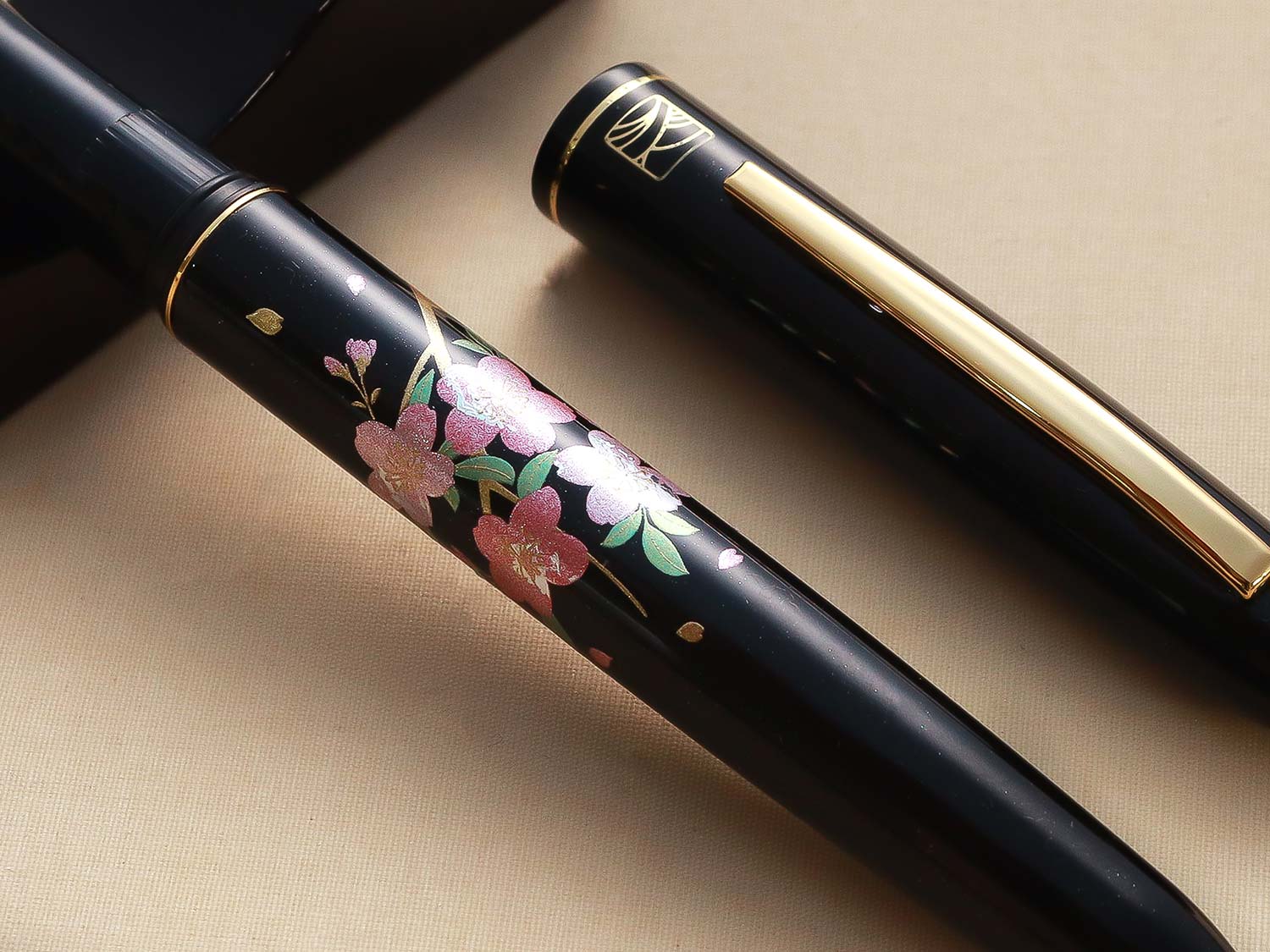 呉竹近代蒔絵万年筆 - 桜唄 Fountain Pen - Wancher ワンチャー