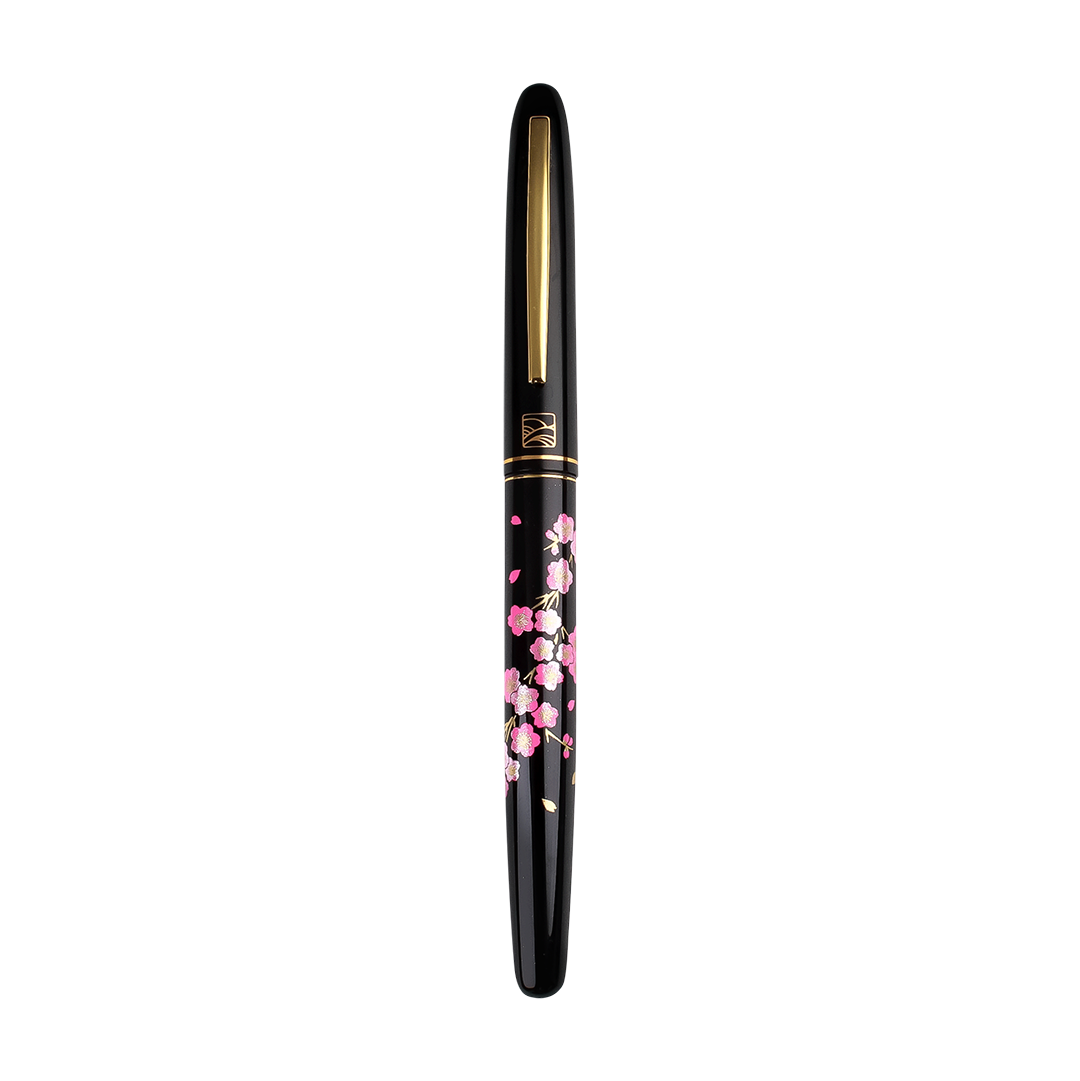 呉竹近代蒔絵万年筆 - 桜春風 | Wancher x Kuretake | ワンチャー公式 呉竹近代蒔絵万年筆 - 桜春風 | Wancher x Kuretake | ワンチャー公式