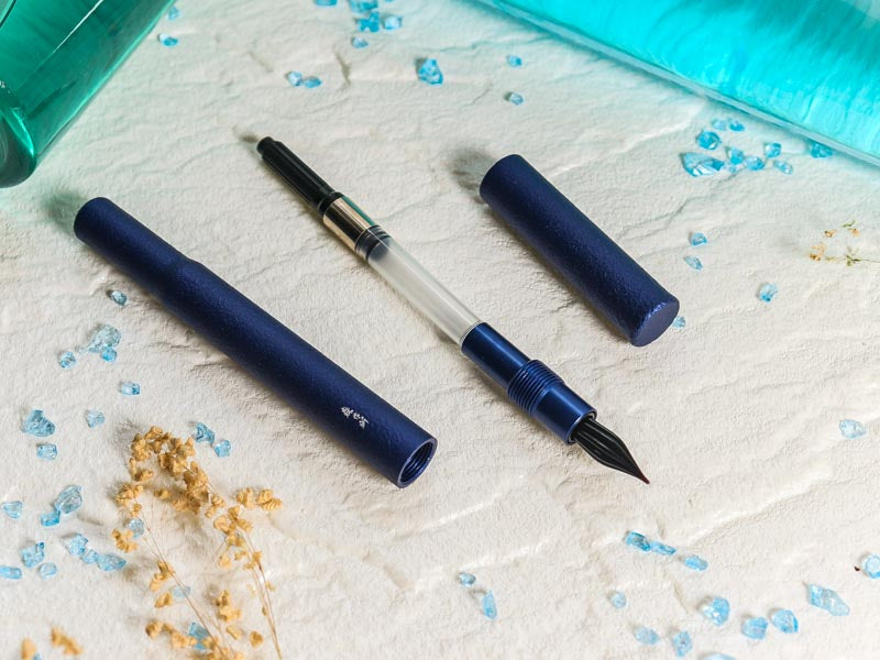 ワンチャーグラスニプ万年筆 しずく・Blue Moon Glass Nib Fountain