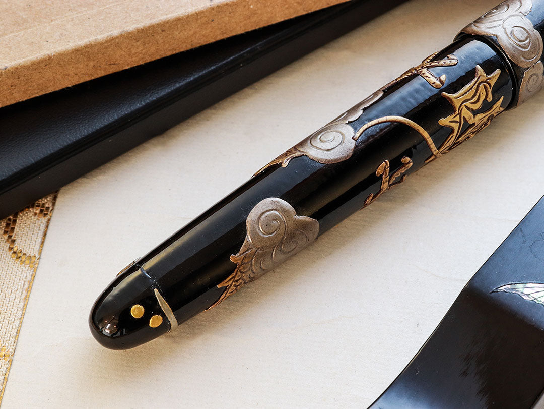 堆錦・双竜・黒 Fountain Pen | ワンチャーペン Wancher
