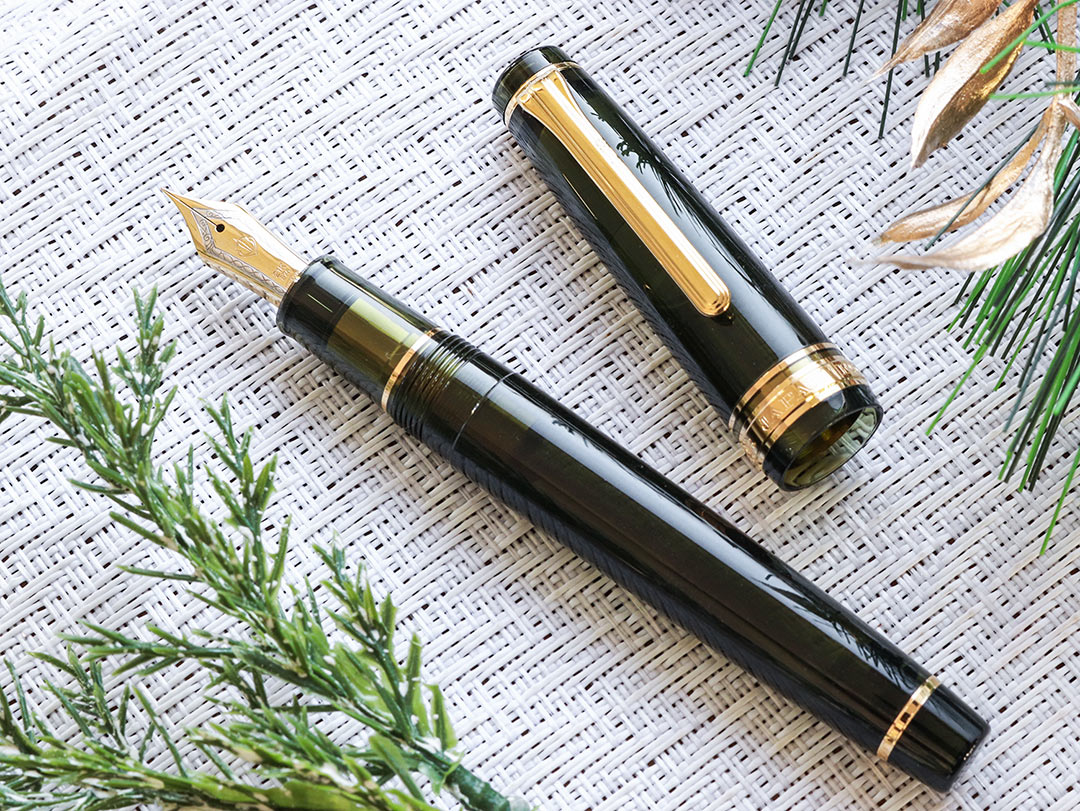 万年筆　ジャンク プロフェッショナルギア21金・シャンパーニュダークグリーン Fountain