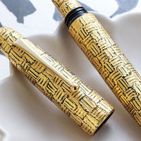 廣田漆　櫛目堆漆塗　金色「クリップ付」 Fountain Pen - Wancher ワンチャー
