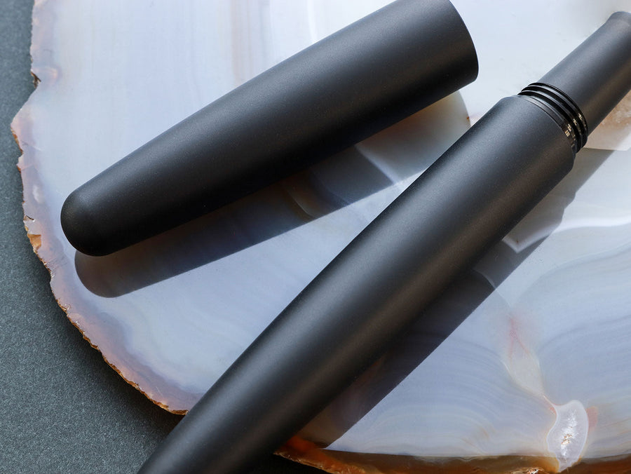 ドリームペン　チタン　ブラック Fountain Pen - Wancher ワンチャー