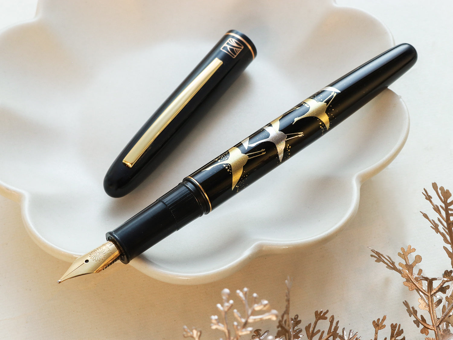 呉竹近代蒔絵万年筆 - 鶴寿 Fountain Pen - Wancher ワンチャー