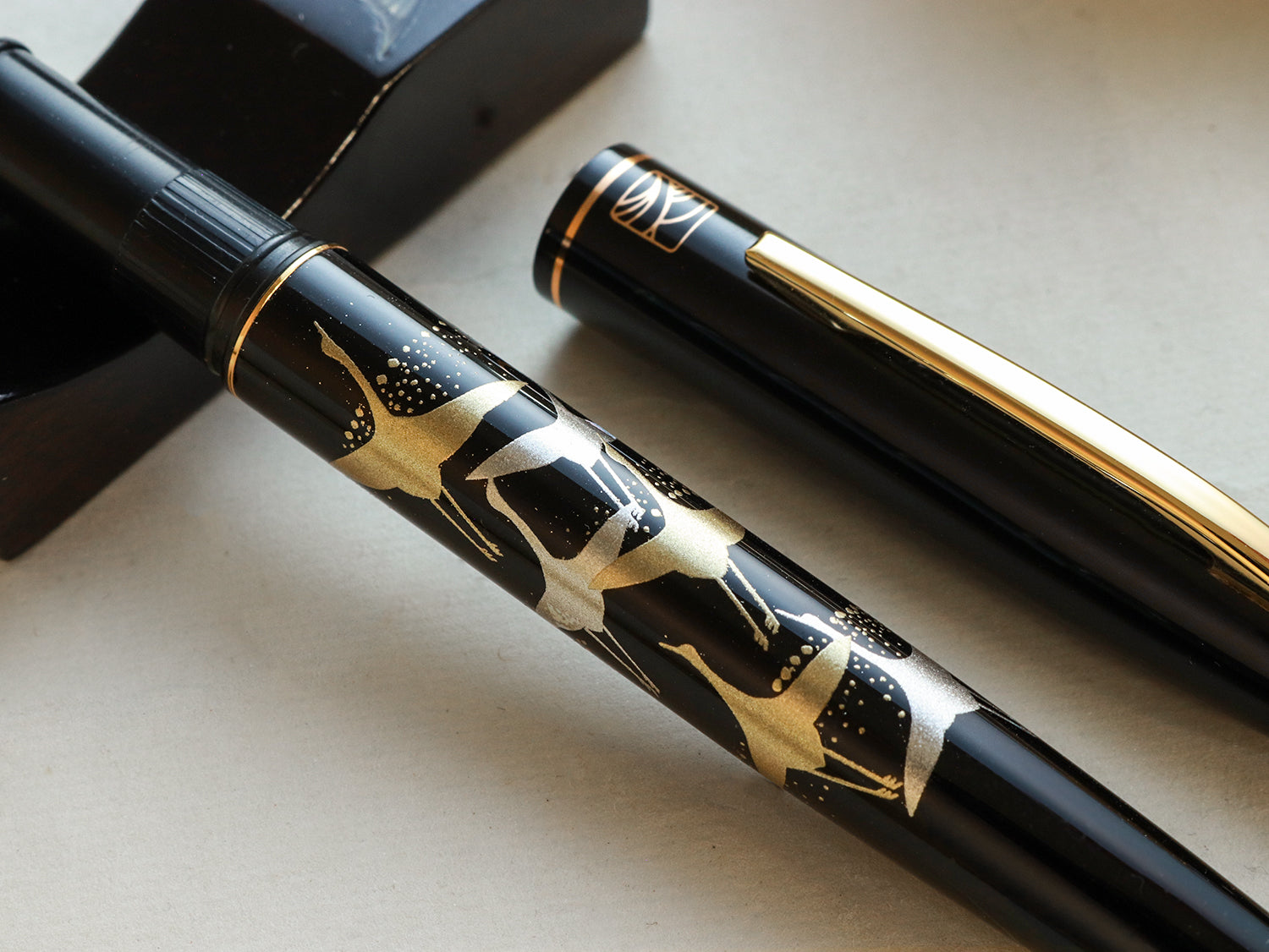 呉竹近代蒔絵万年筆 - 鶴寿 Fountain Pen - Wancher ワンチャー